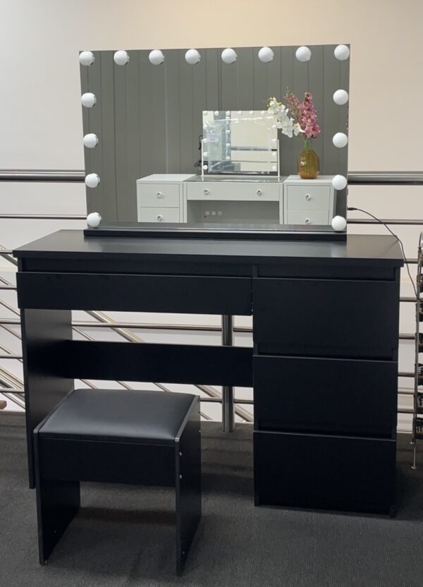 BLACK MAKE-UP DRESSER TABLE WITH TILT ADJUSTABLE LED MIRROR WITH DRAWERS & PULL OUT CHAIR KL-DS04N(B) $365.00
